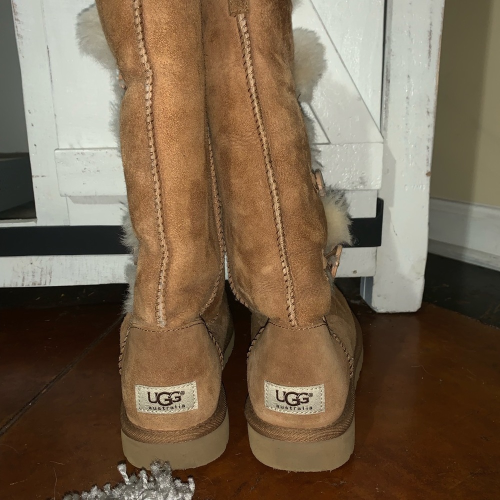 Ugg Bailey Button - image 3